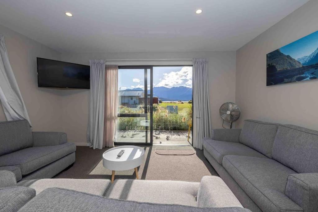 Great Views From New 2 Bedroom Apartment テアナウ エクステリア 写真