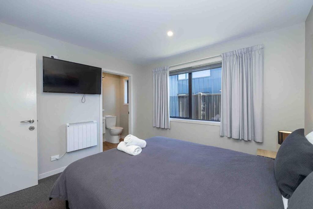 Great Views From New 2 Bedroom Apartment テアナウ エクステリア 写真